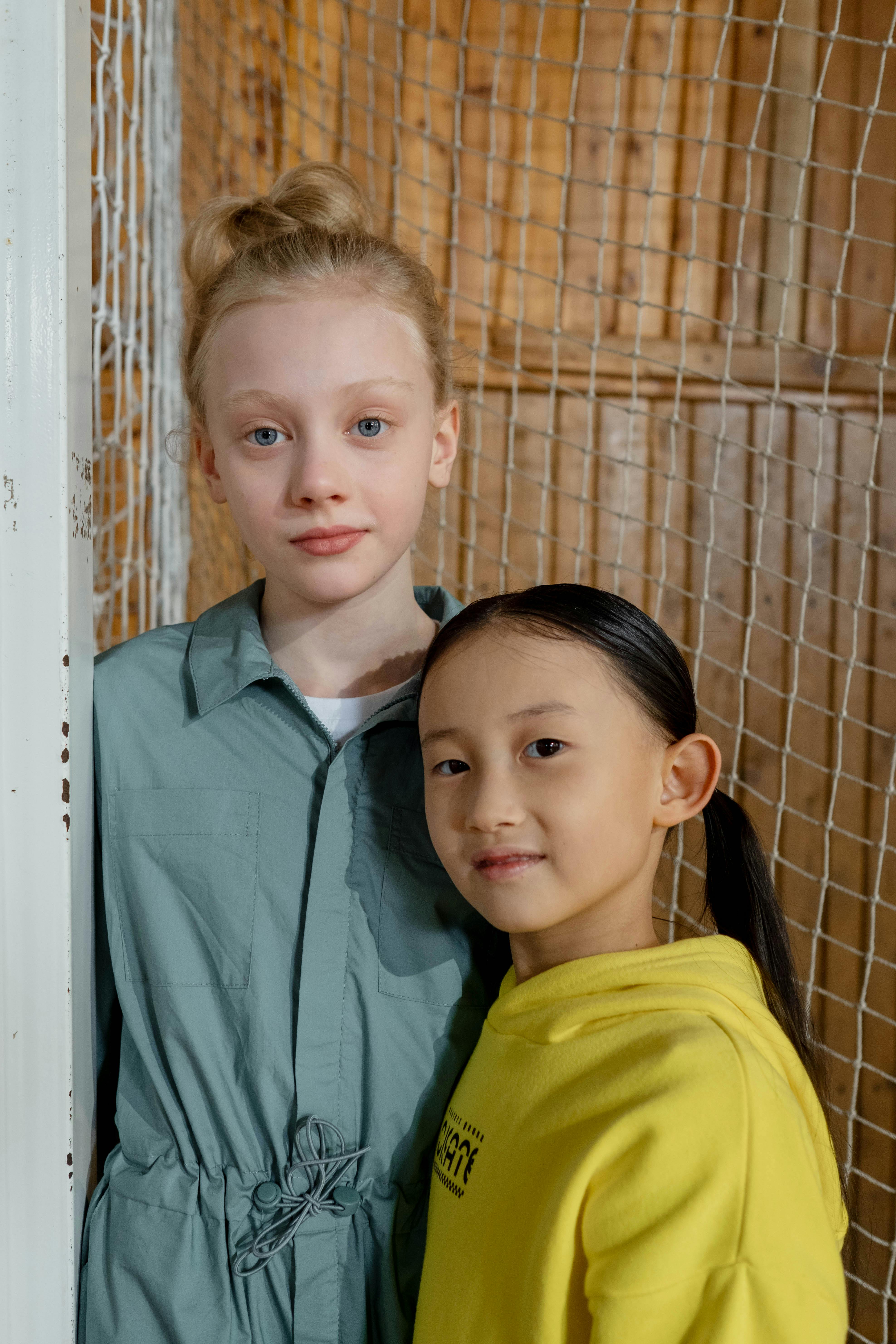 爱爱网精选推荐卡片：轻松社交氛围图